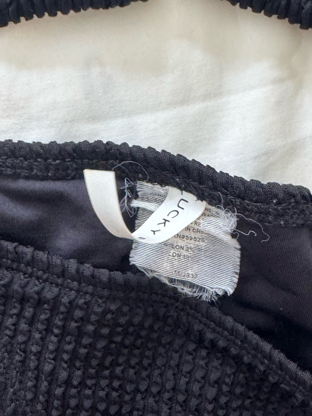 H&M Two-Piece Triangle Bikini Sets in Black & Pale Yellow - Picture 9 of 9